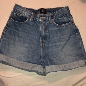 “Mom-Rise” denim shorts from Urban Outfitters